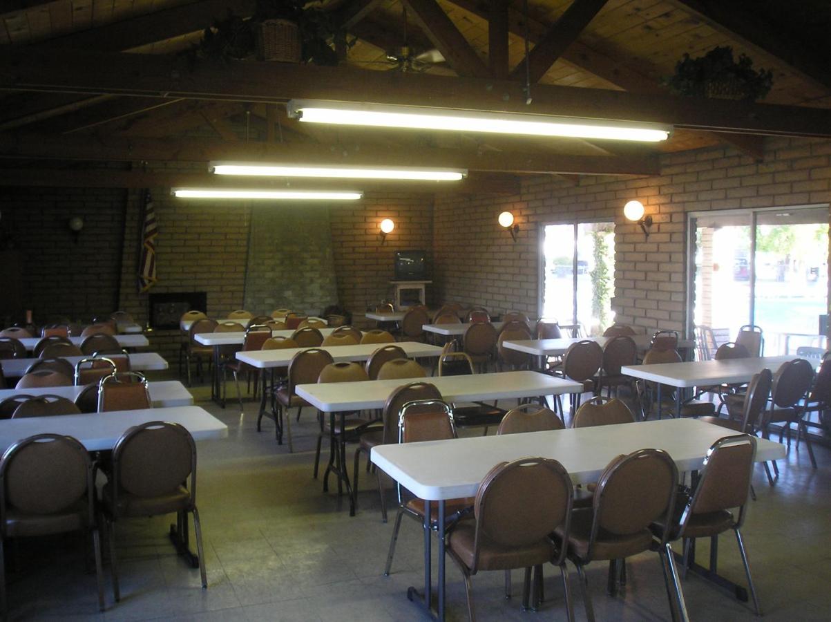  | Palm Springs Camping Resort Cabin 3