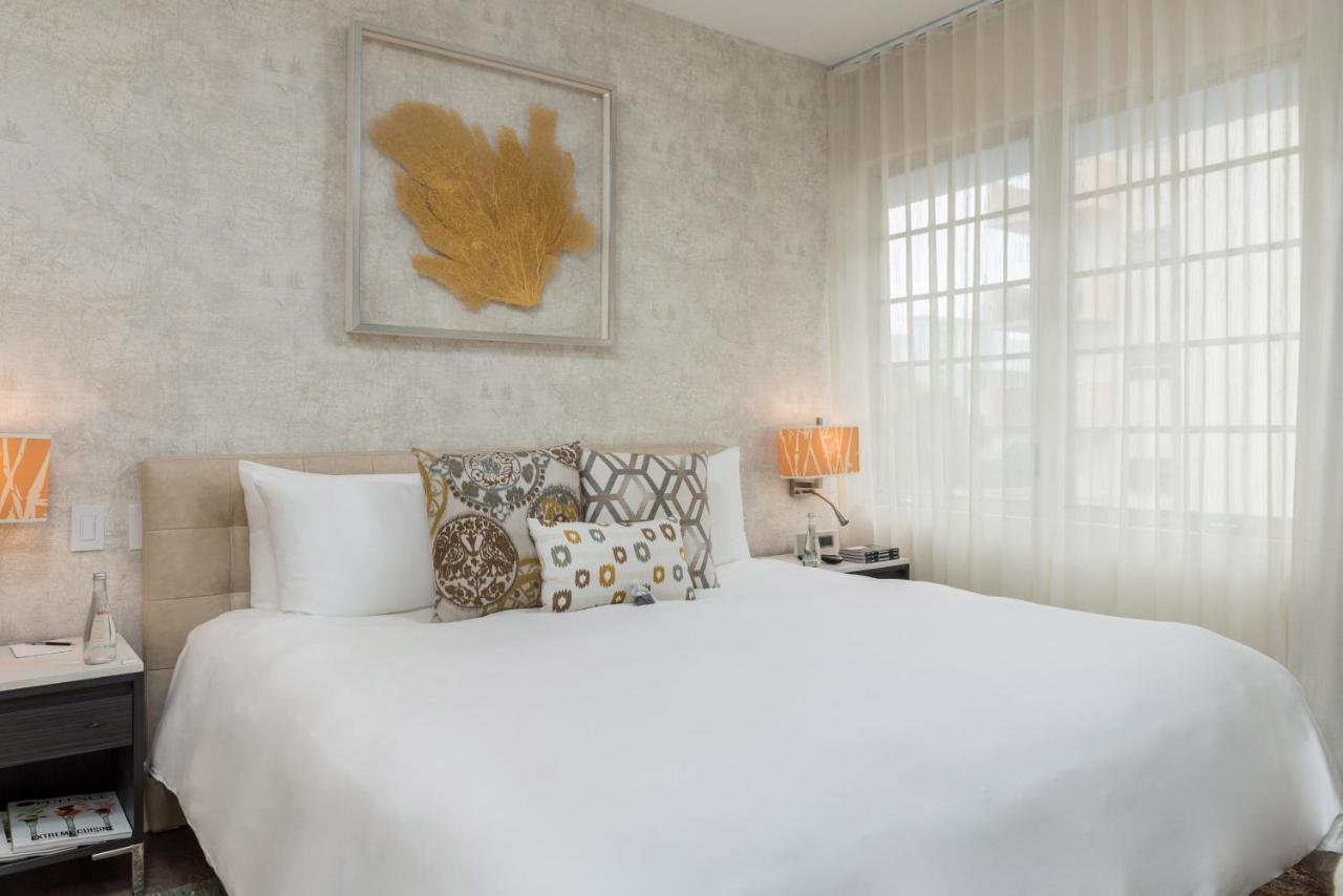 Deluxe Suite at The Marlin Hotel