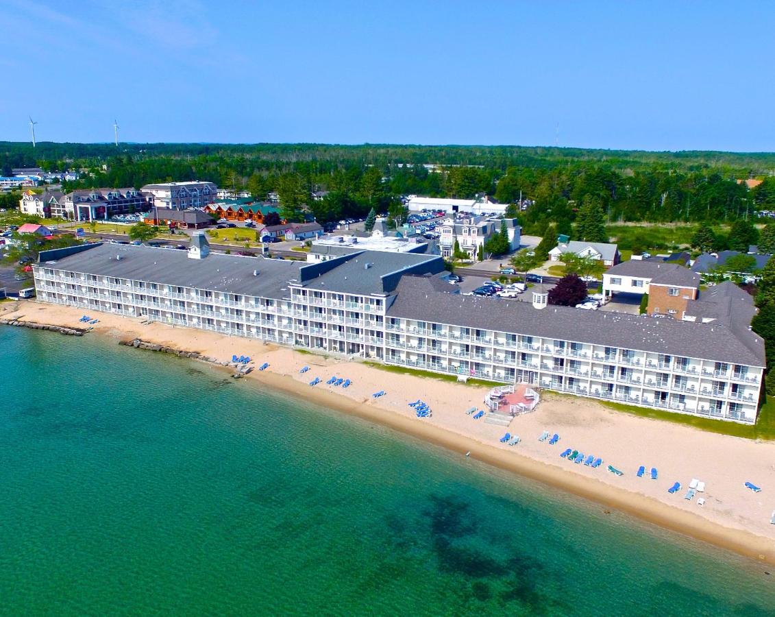 | Hamilton Inn Select Beachfront