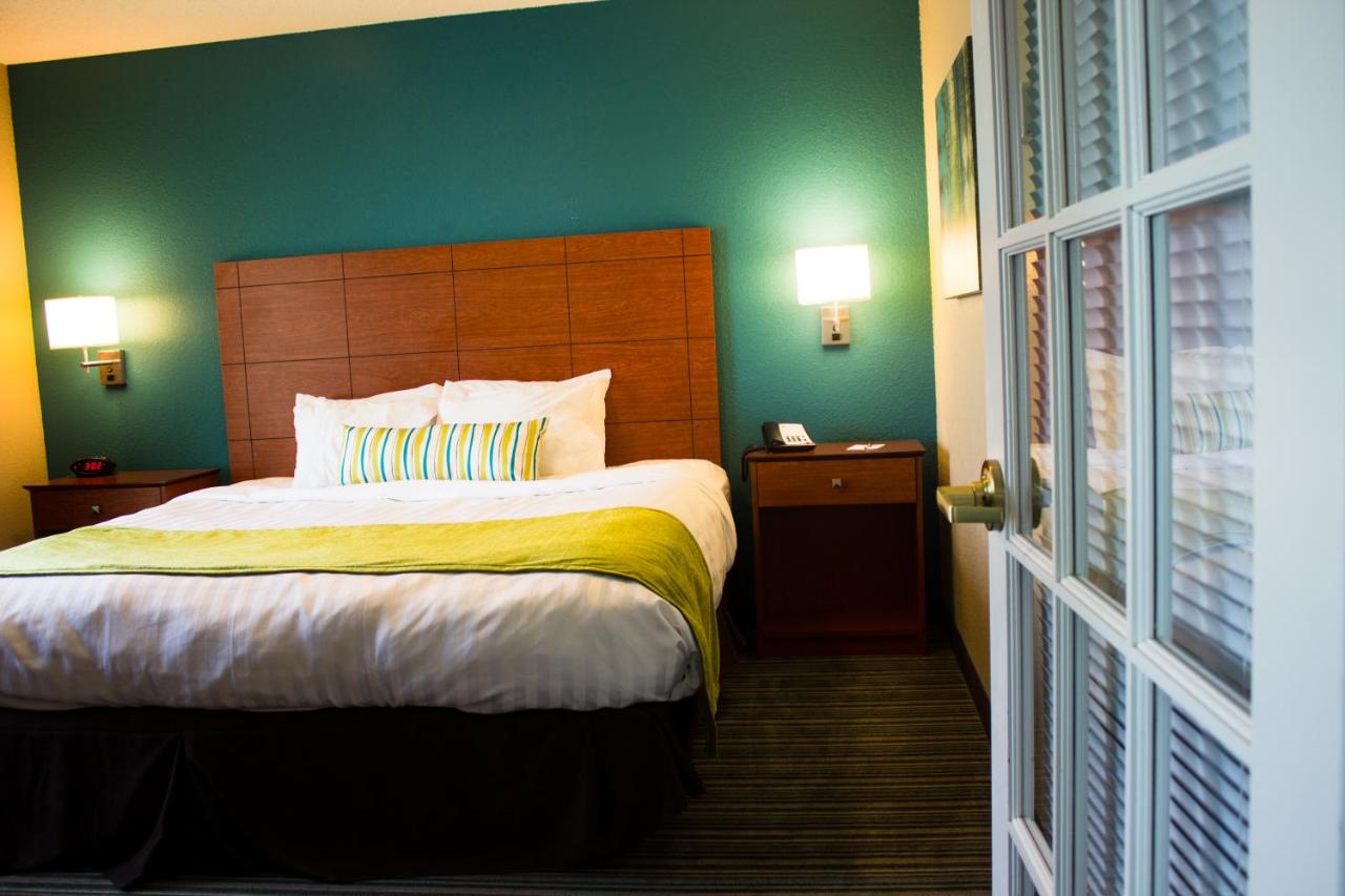 King Suite - Disability Access at Best Western Plus Menomonie Inn & Suites