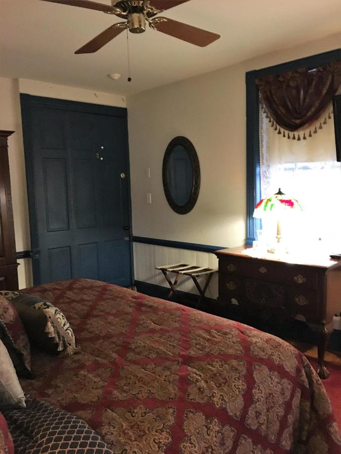| Parsonage Inn Bed and Breakfast
