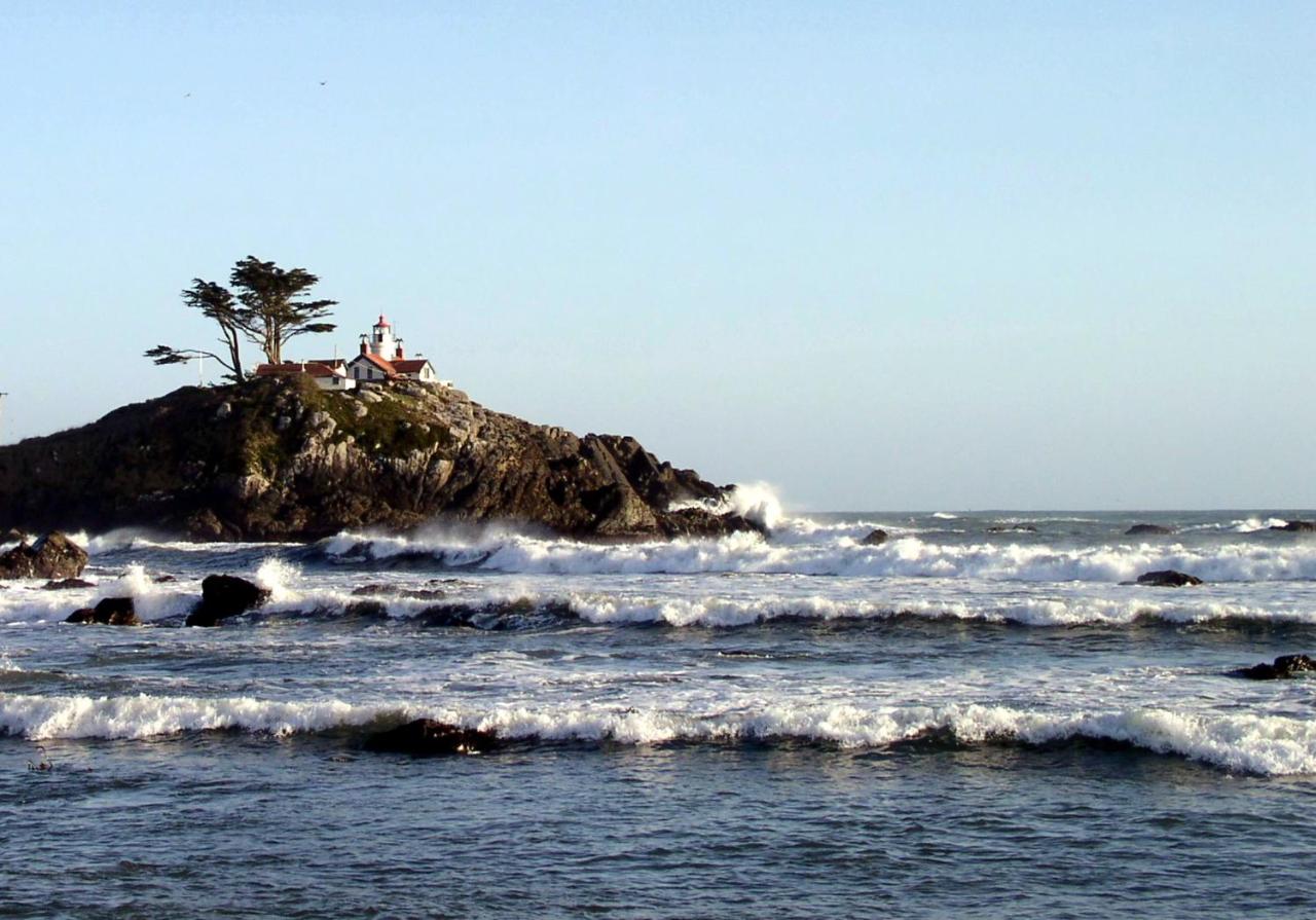  | Oceanfront Lodge