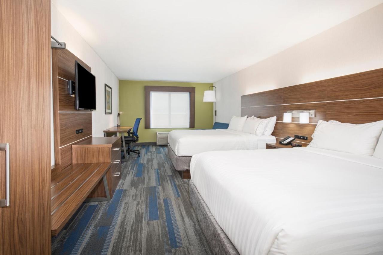 | Holiday Inn Express Kansas City - at the Legends!, an IHG Hotel