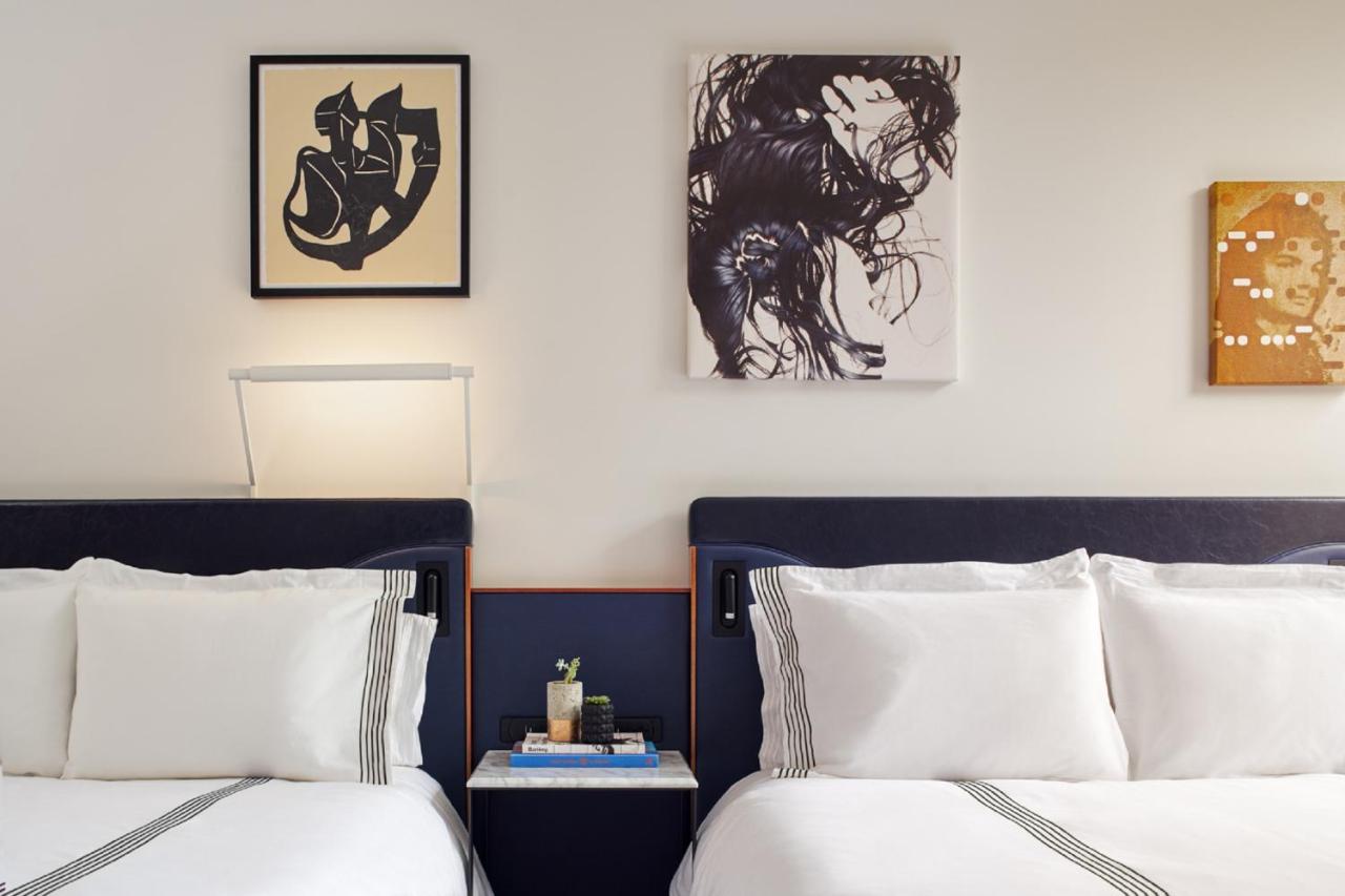 Deluxe Queen Room at Thompson Seattle, by Hyatt