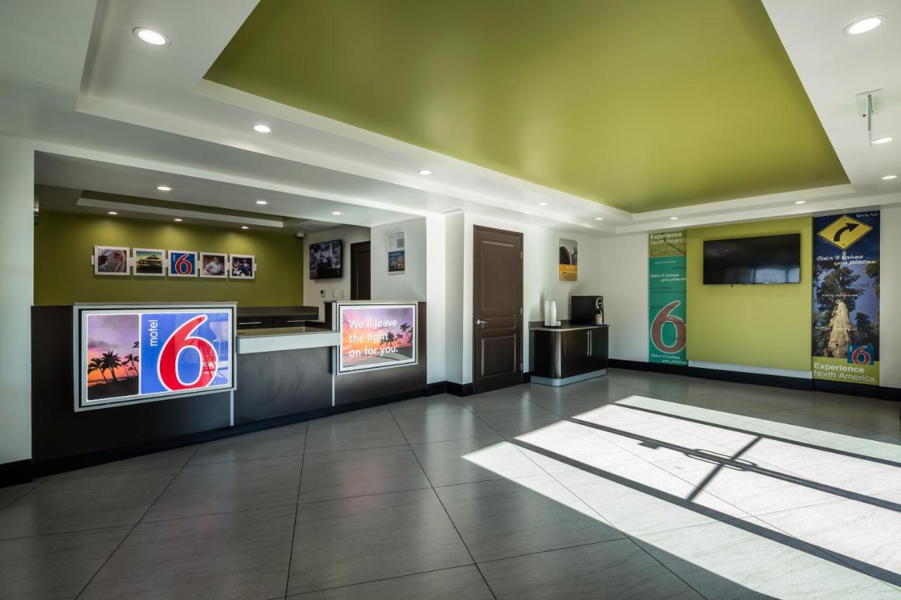 | Motel 6-Canoga Park, CA