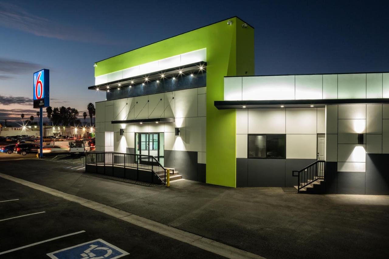 | Motel 6-Canoga Park, CA