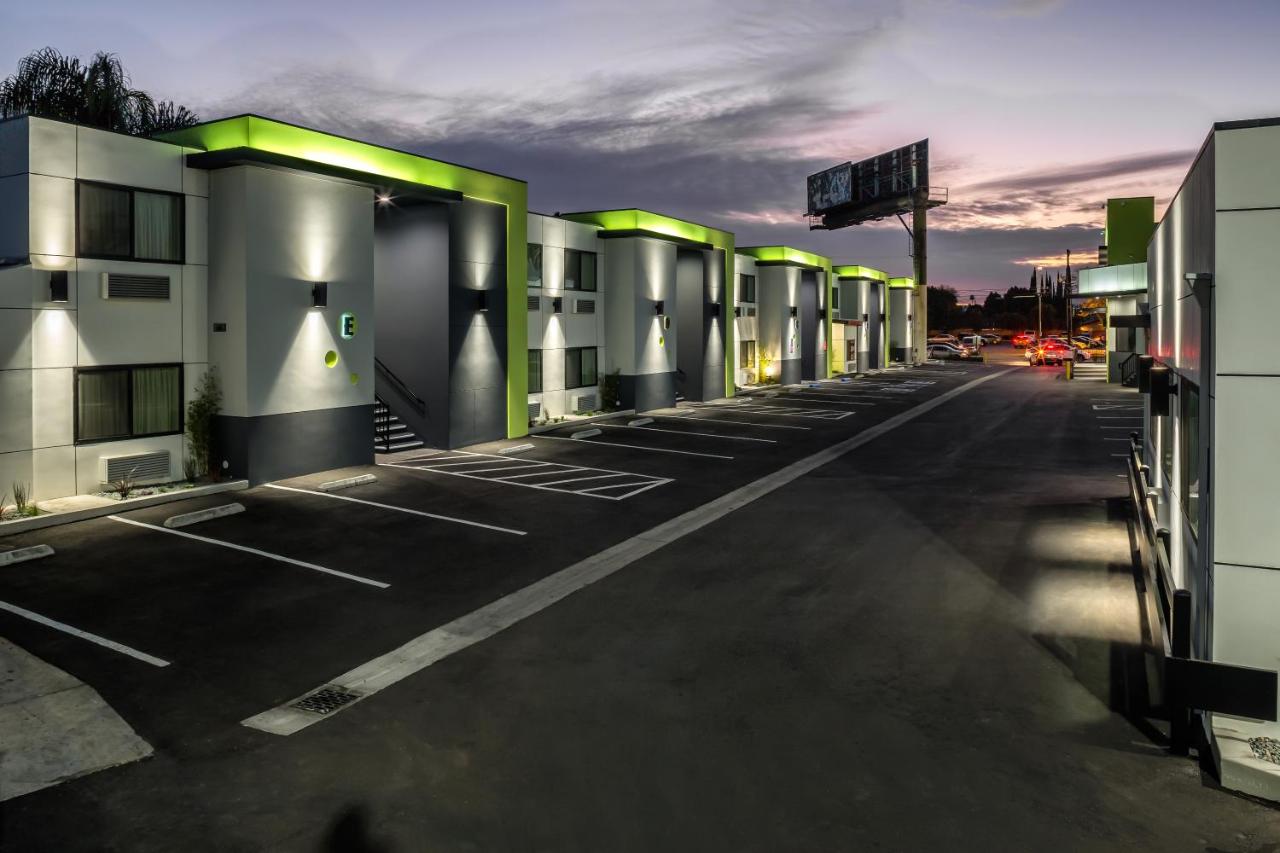 | Motel 6-Canoga Park, CA