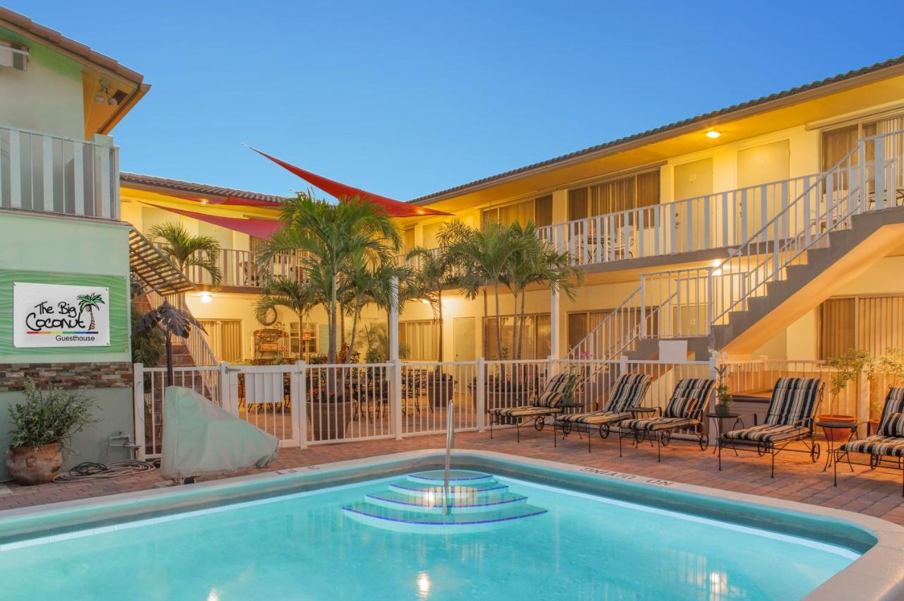 | The Big Coconut Guesthouse - Gay Men's Resort