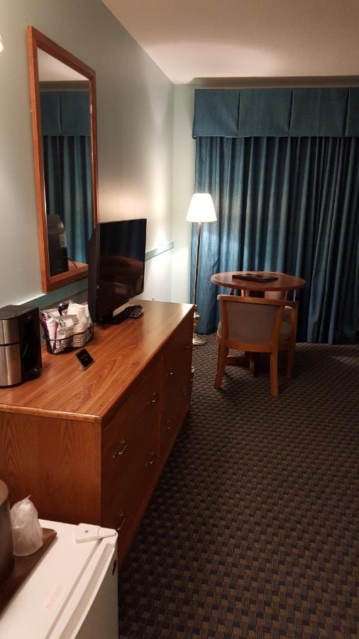 | Cascades Lodge