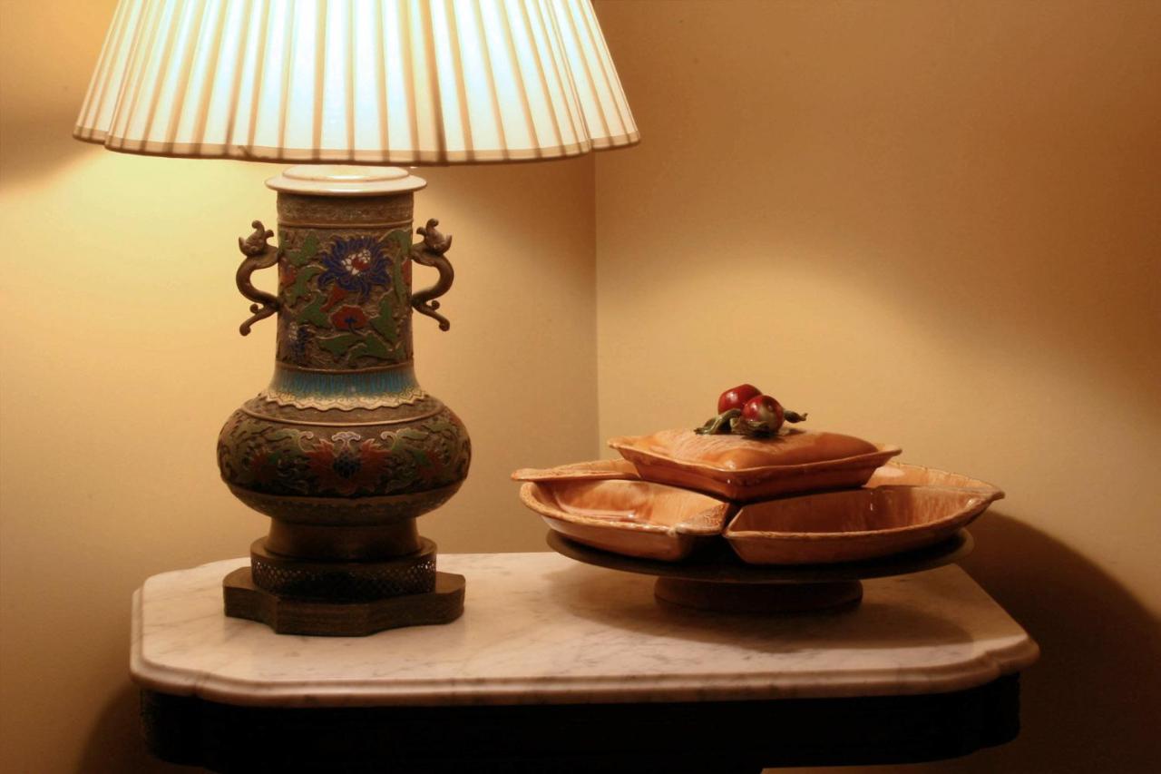 | Breezy Hill Inn