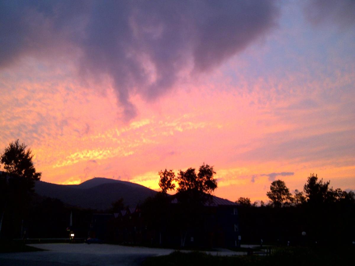 | Cascades Lodge