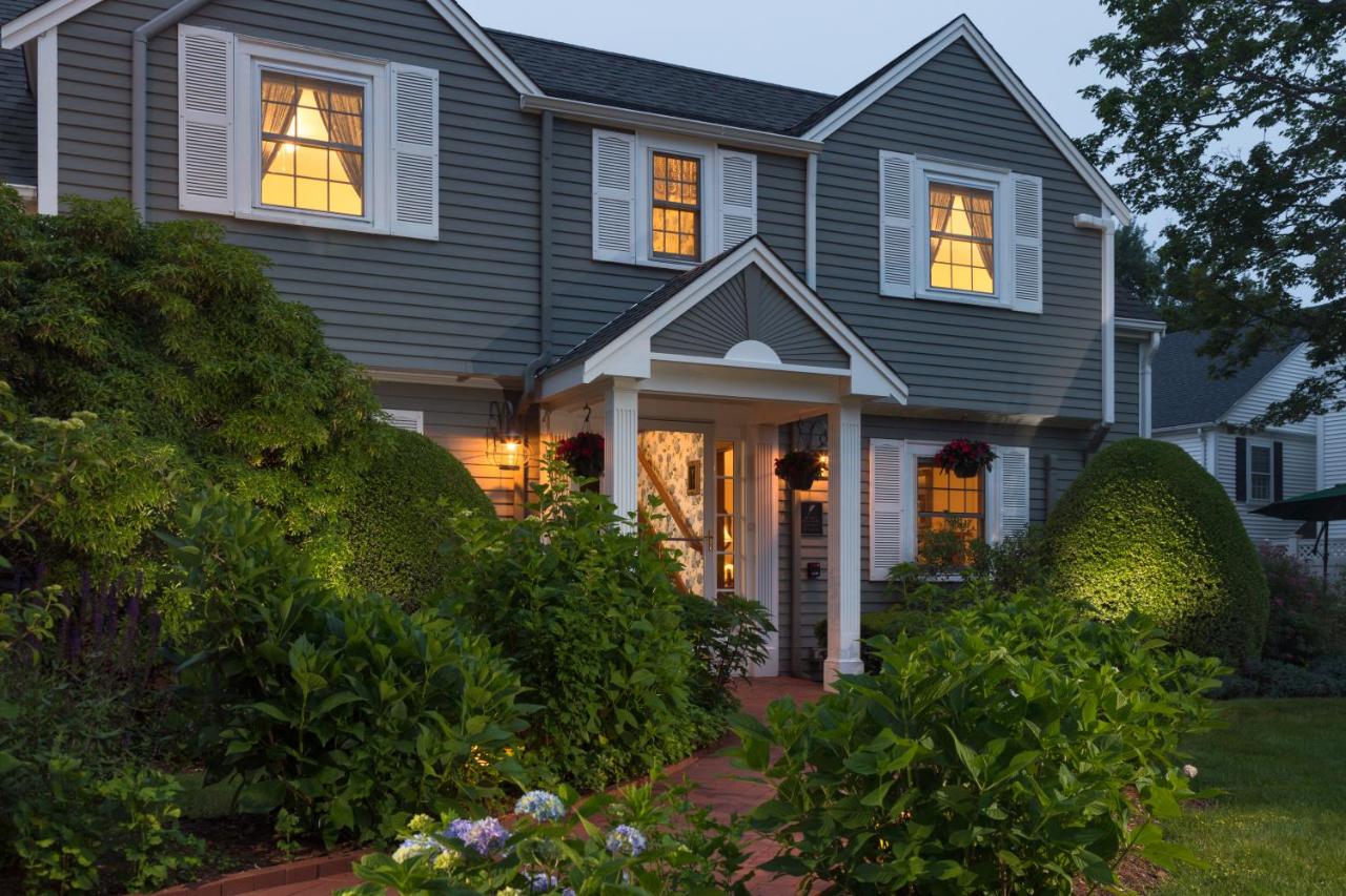 | Old Harbor Inn