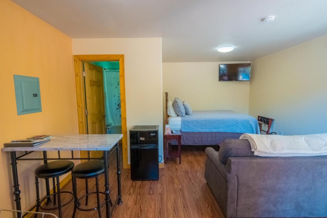 | Talkeetna Love-Lee Cabins