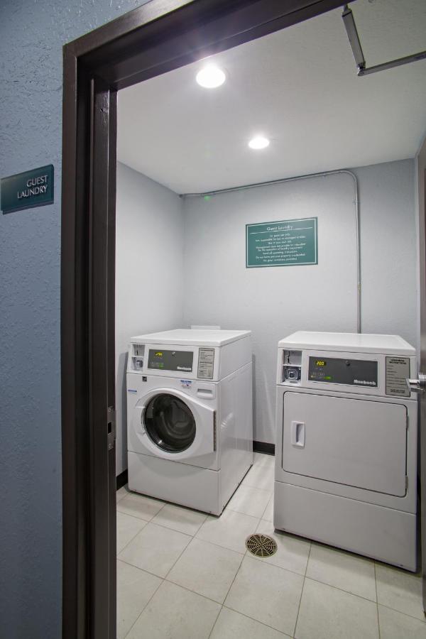| Iris Garden Inn