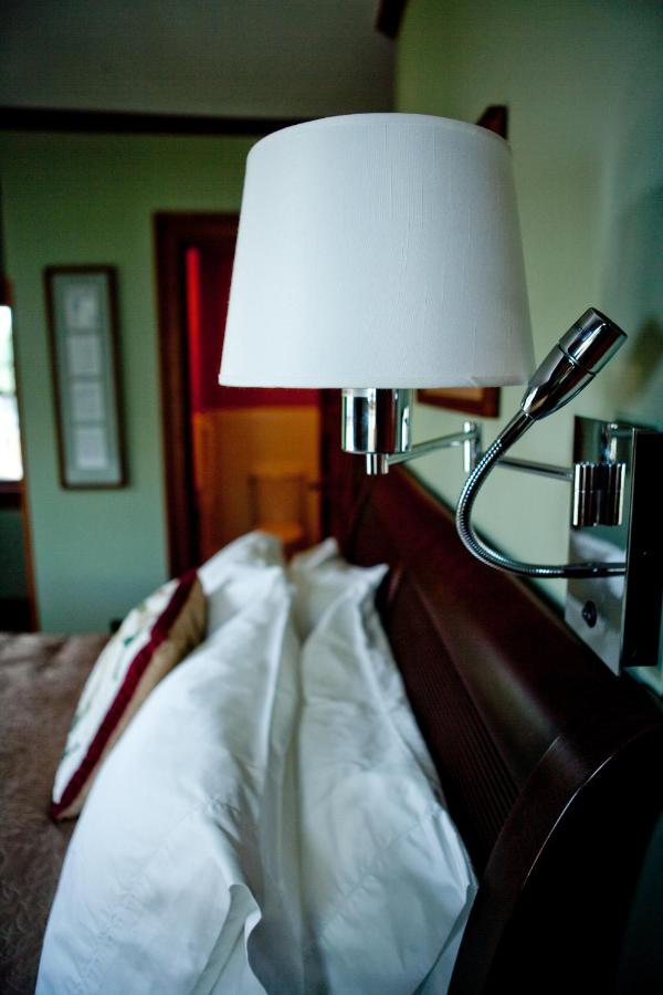 | Showers Inn