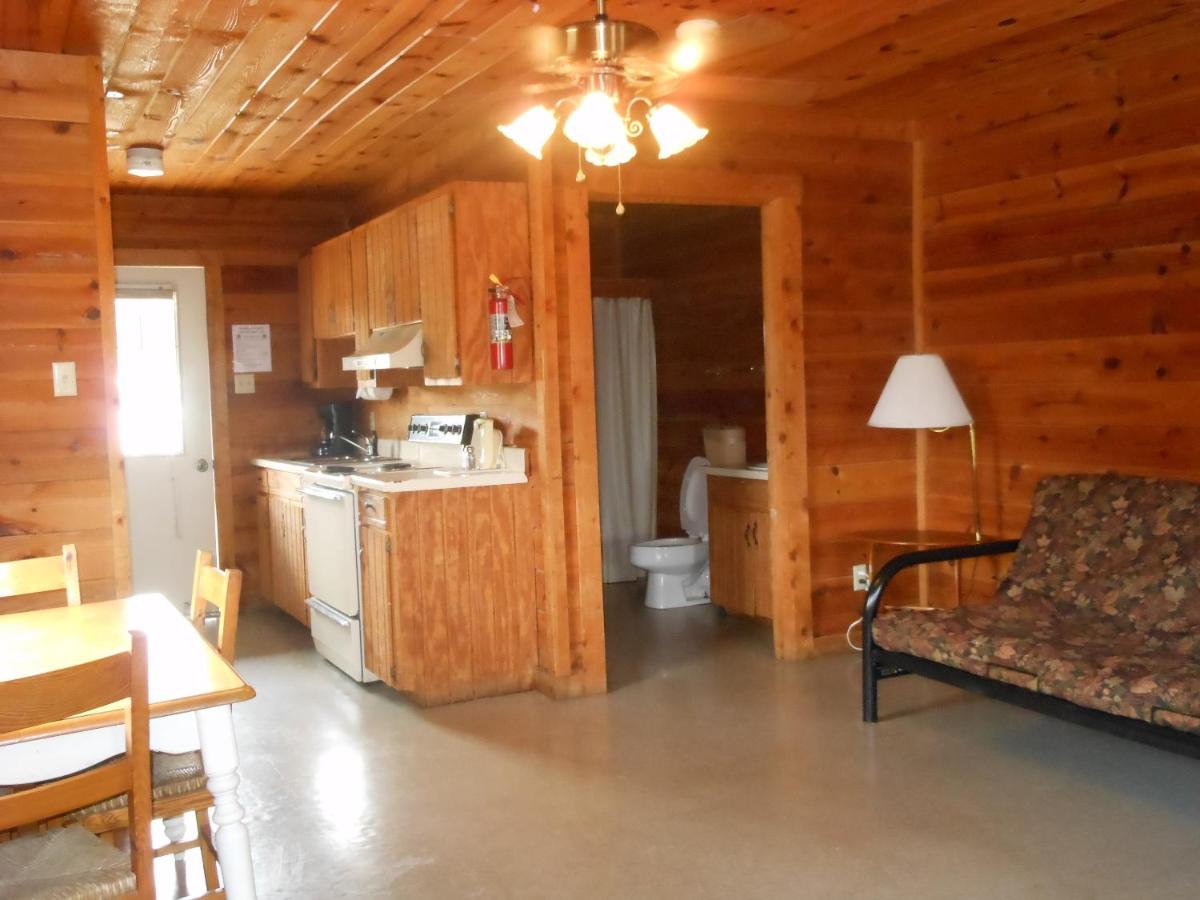 | Bay Landing Camping Resort Cabin 14