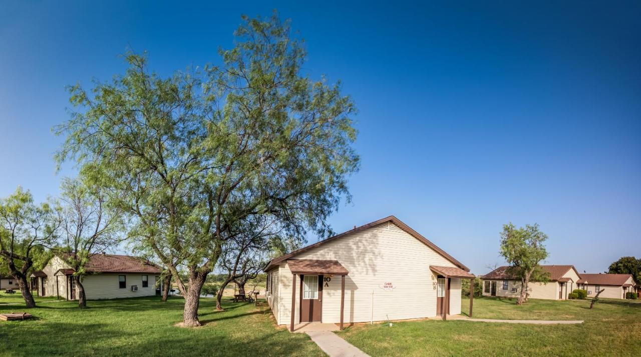 | Bay Landing Camping Resort Cabin 1