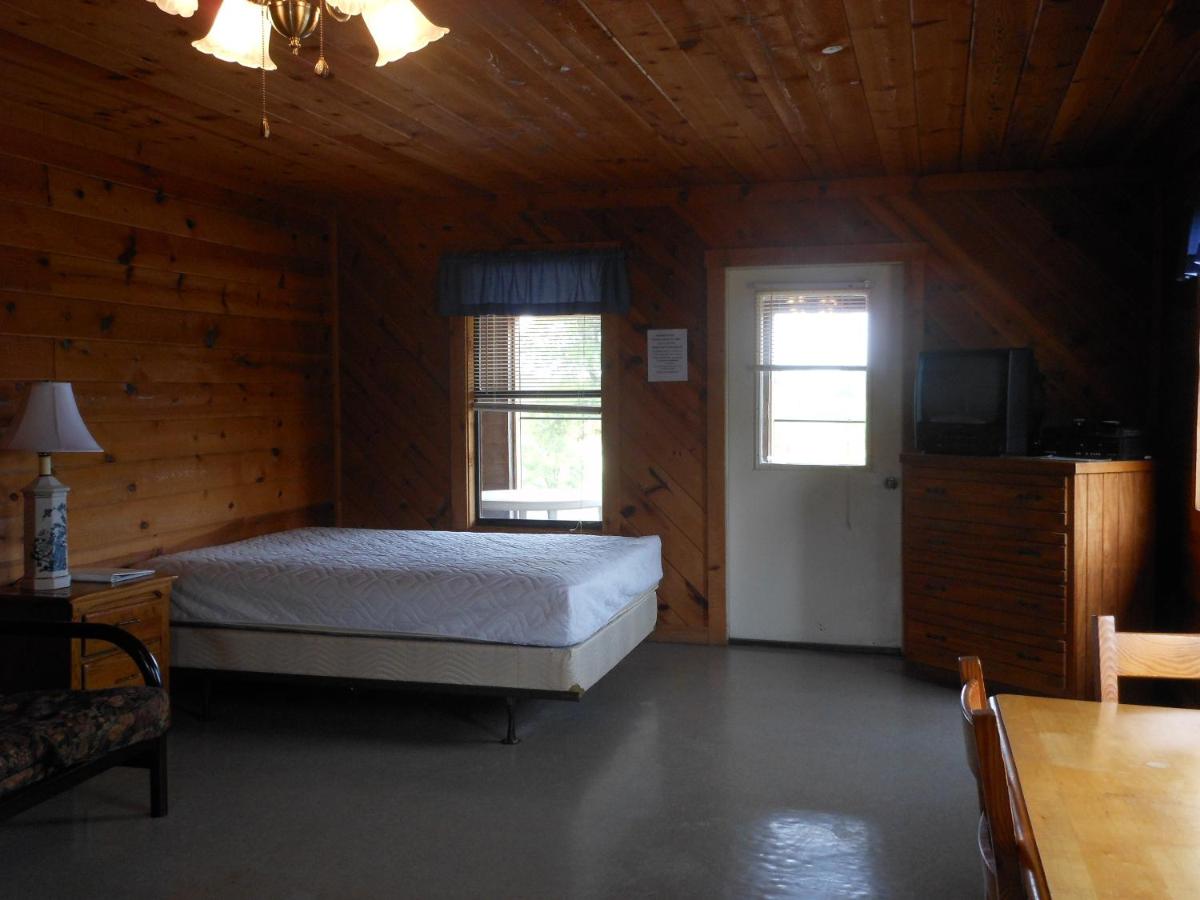 | Bay Landing Camping Resort Cabin 1