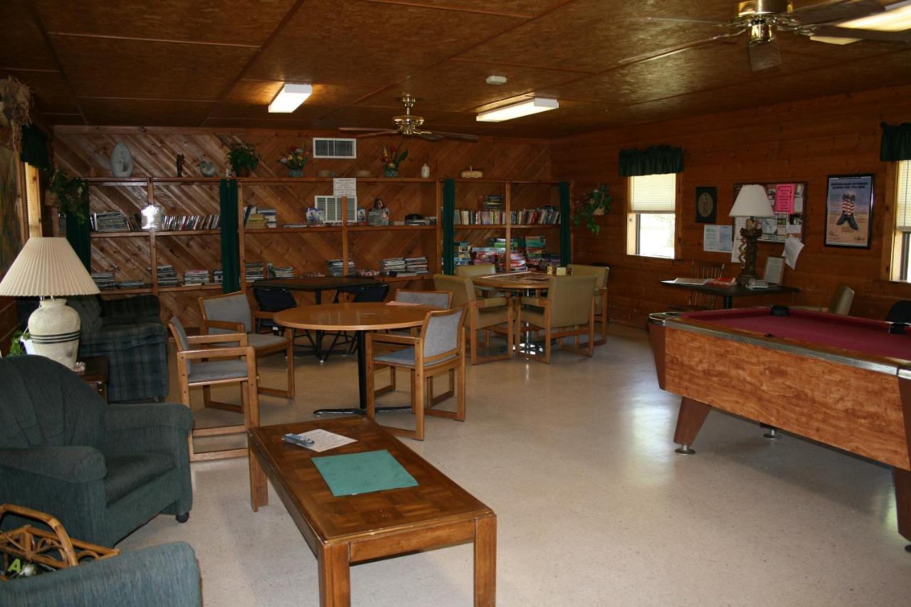 | Bay Landing Camping Resort Cabin 1