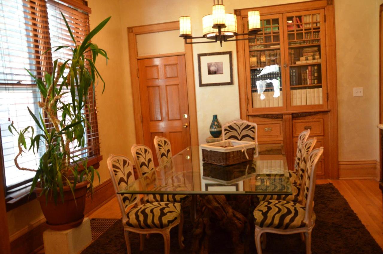 | Off Broadway B & B