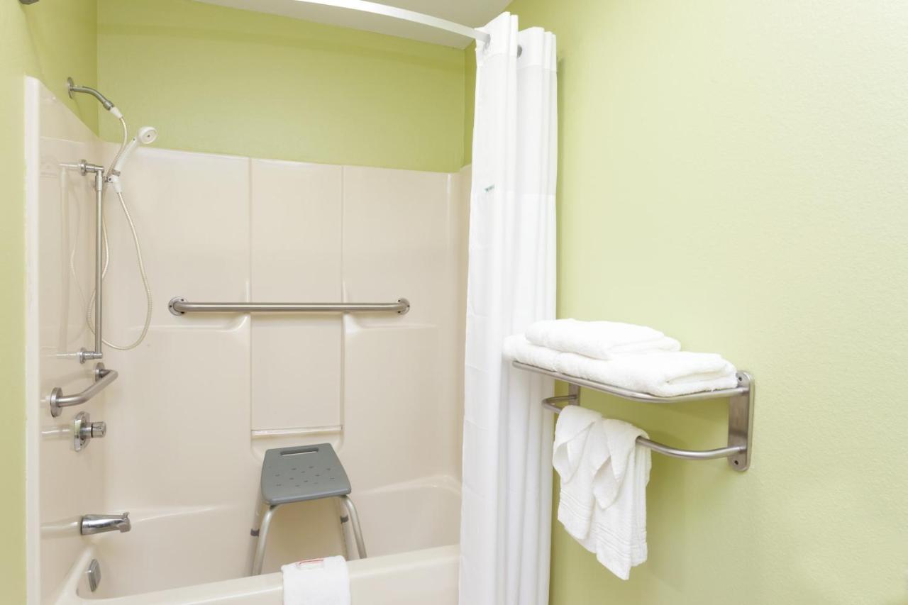 King Room - Disability Access - Non-Smoking at Days Inn by Wyndham Springfield