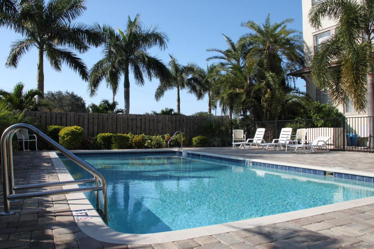 | Crystal Bay Historic Hotel
