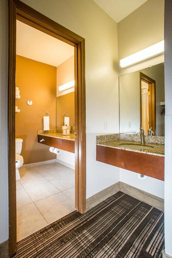 Queen Room with Two Queen Beds at Northfield Inn, Suites & Conference Center
