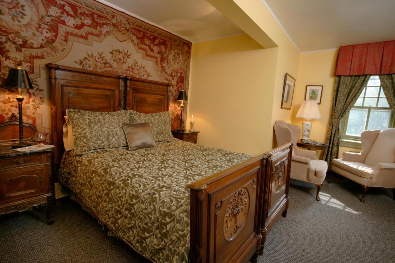 | Cameron Estate Inn