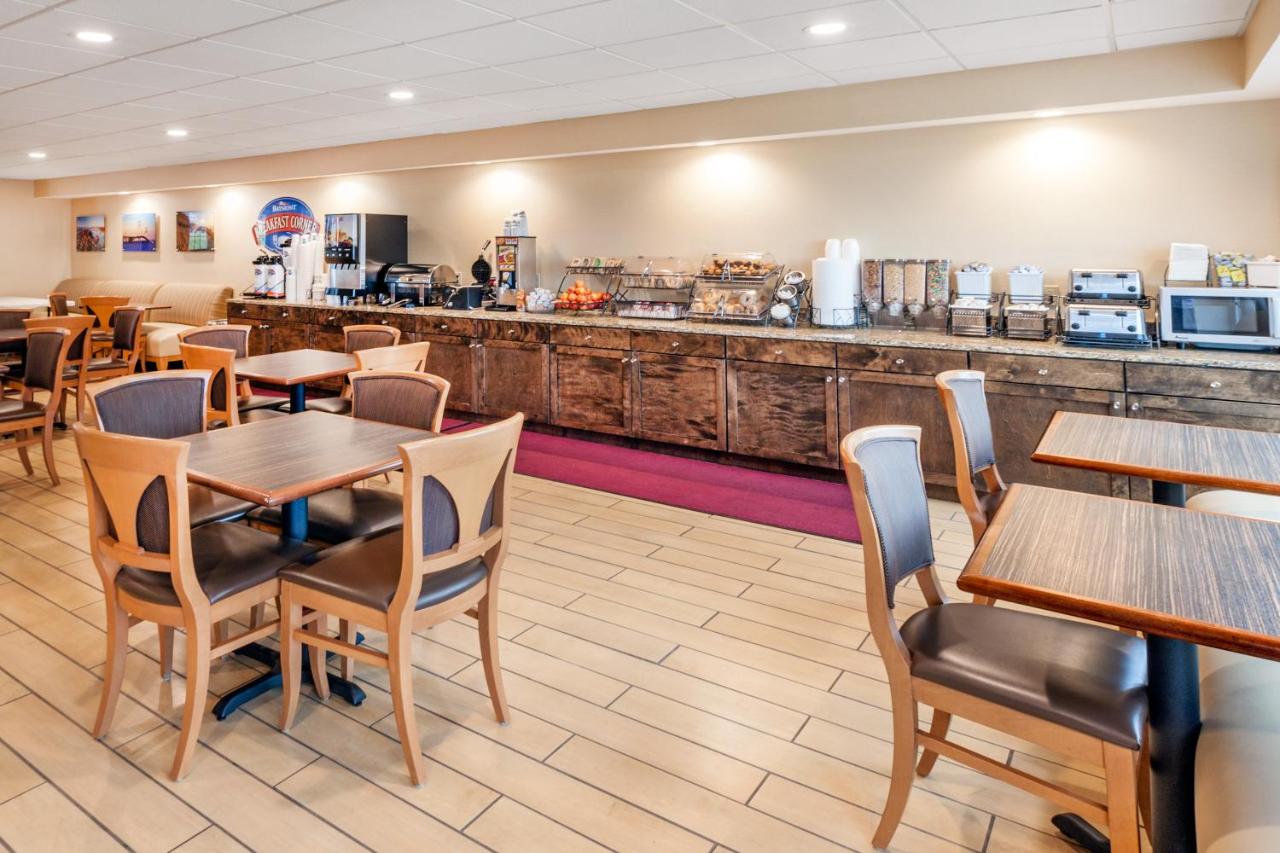  | Baymont by Wyndham St. Ignace Lakefront