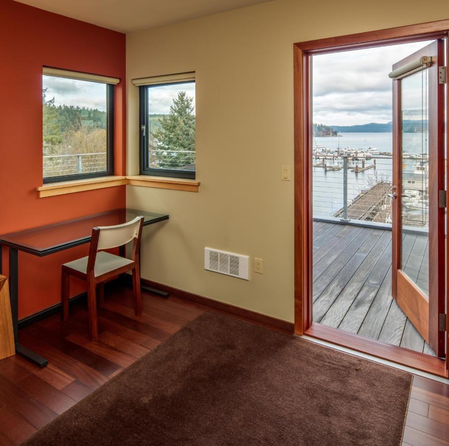 | Island Inn at 123 West