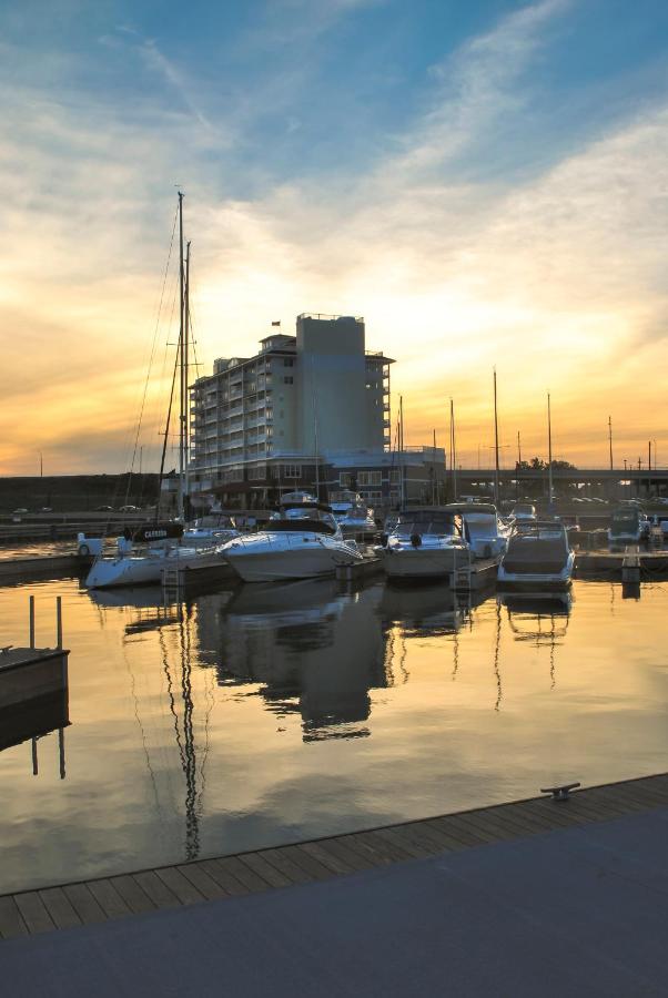 | The Inn At Harbor Shores