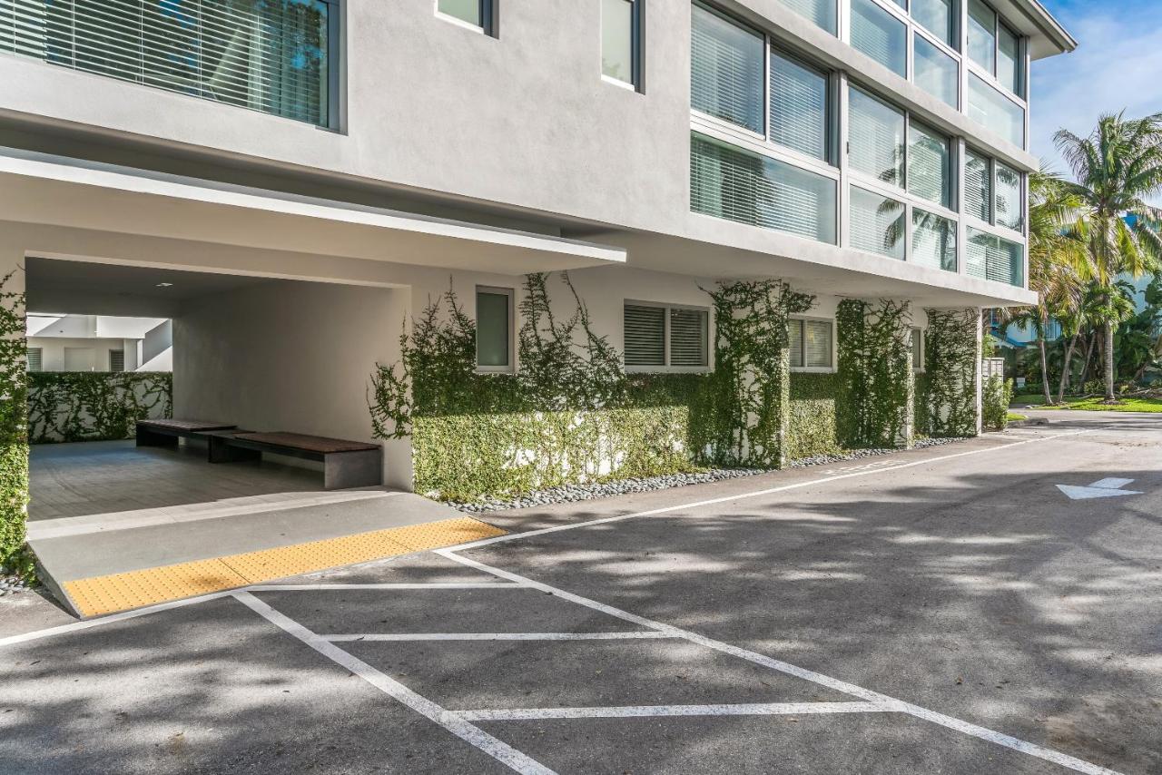 | Beach Haus Key Biscayne Contemporary Apartments