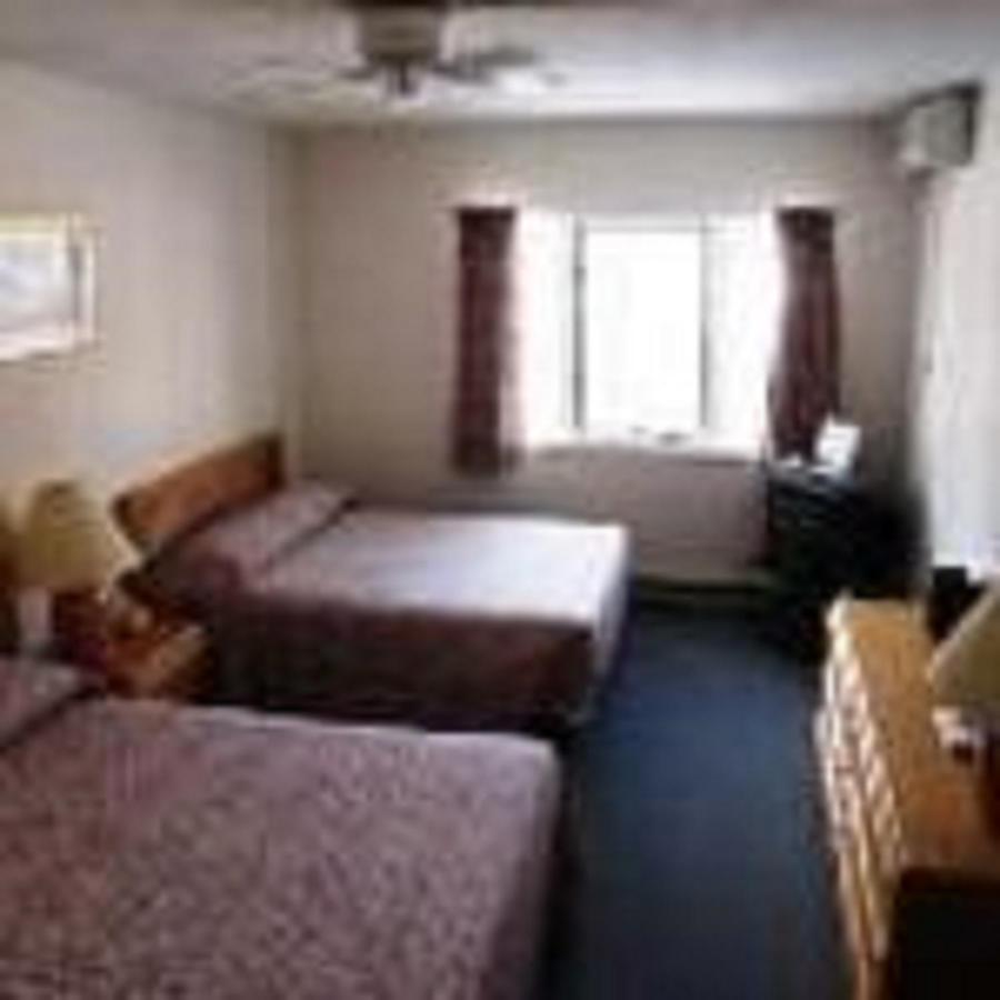 | Rivergreen Resort