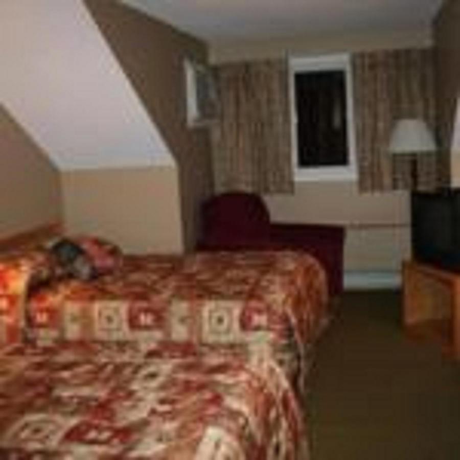 | Rivergreen Resort