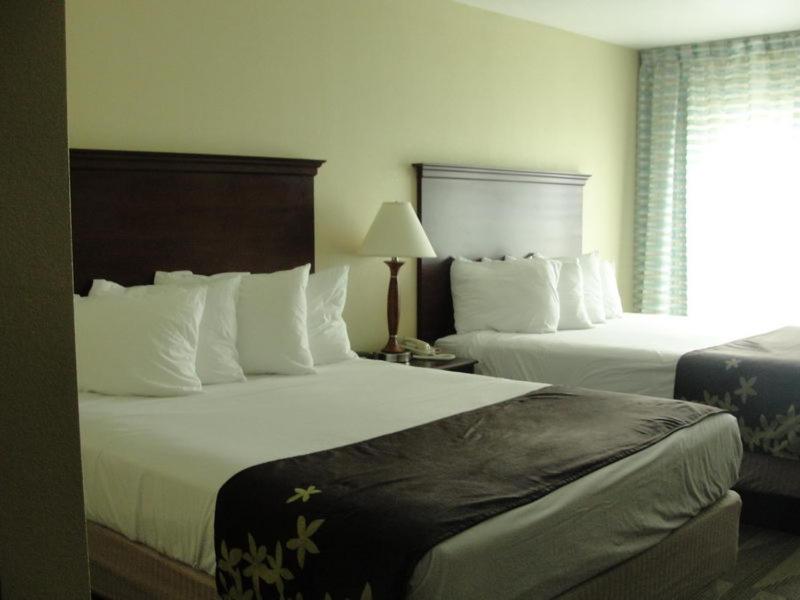  | Gold Leaf Hotel of Dewey
