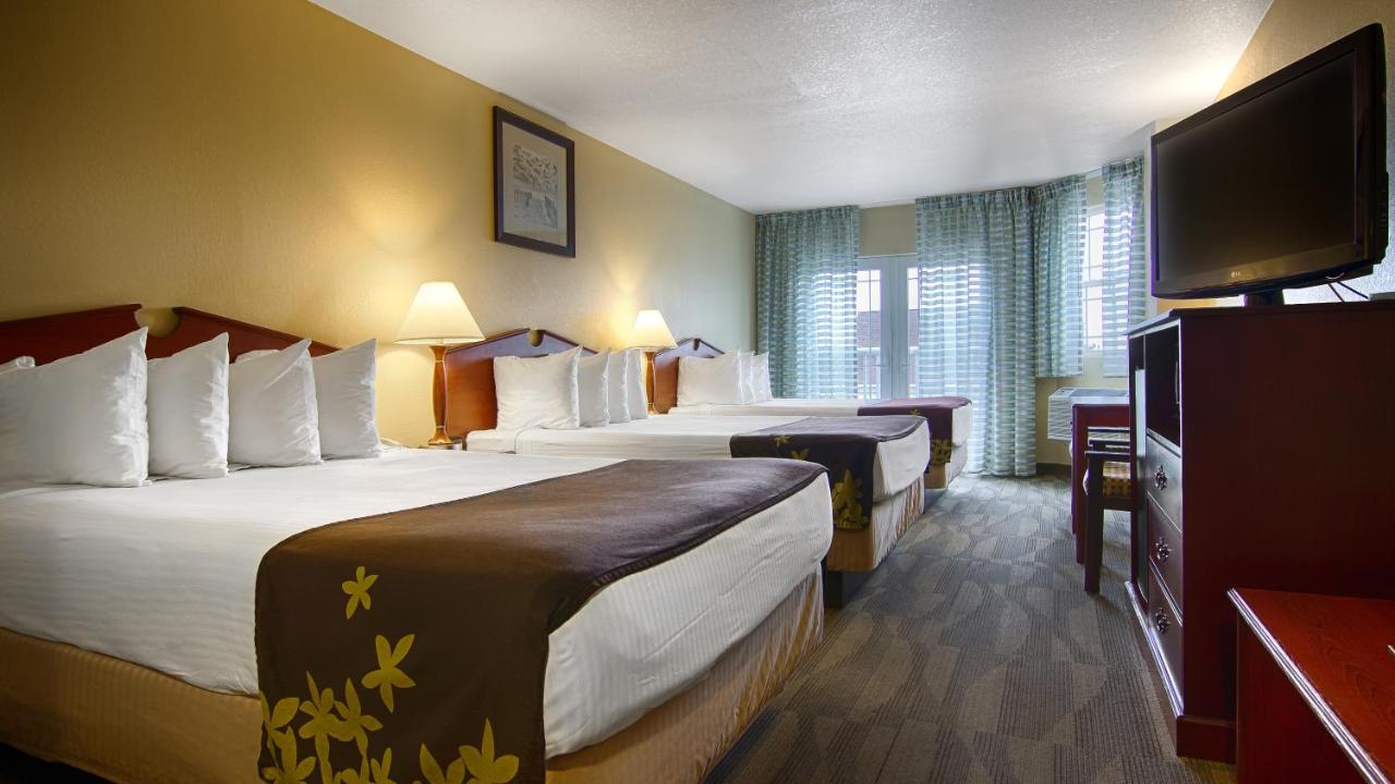  | Gold Leaf Hotel of Dewey