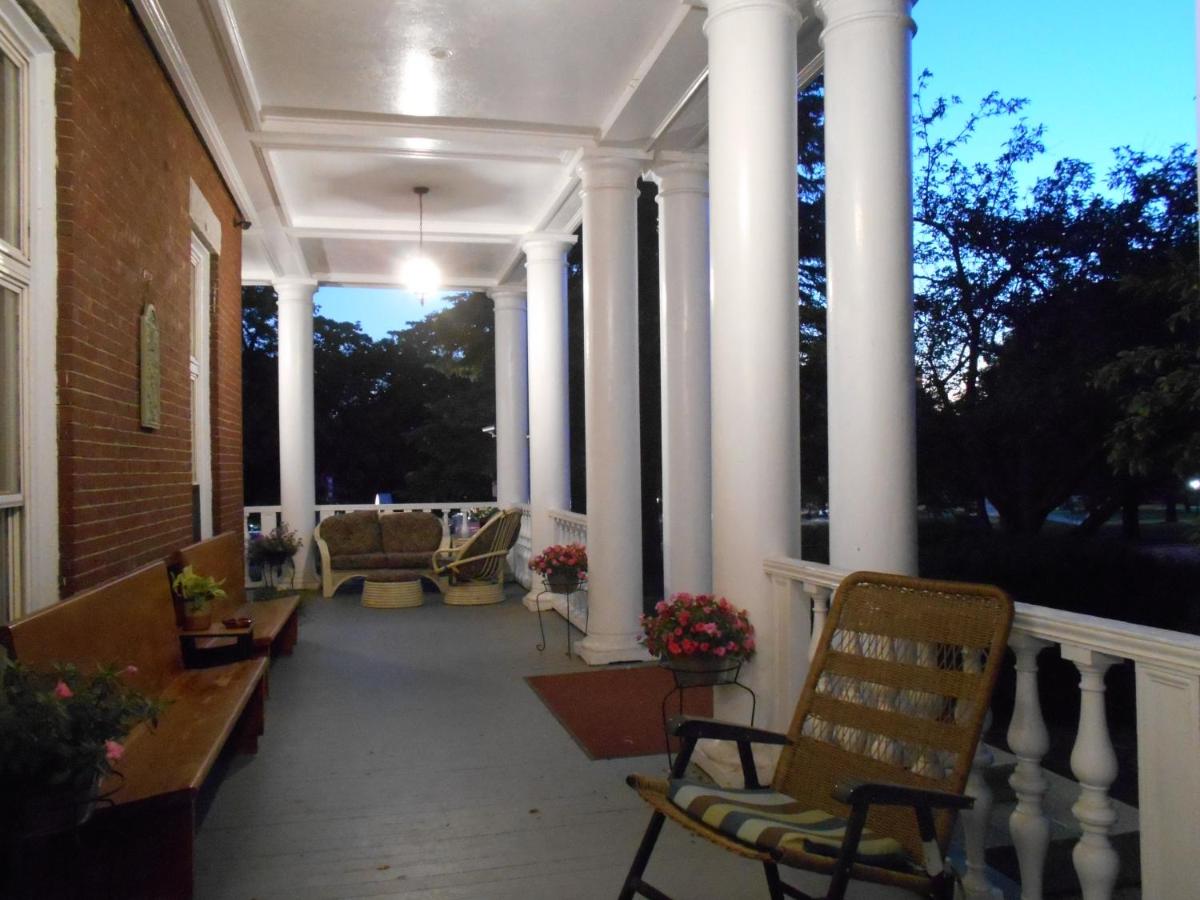  | Inn at the Agora