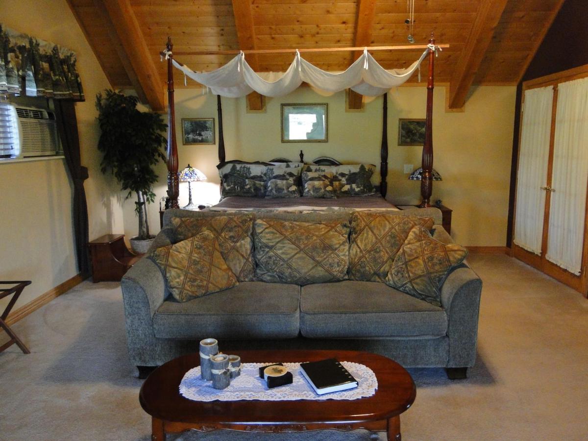 | Elkwood Manor Bed & Breakfast