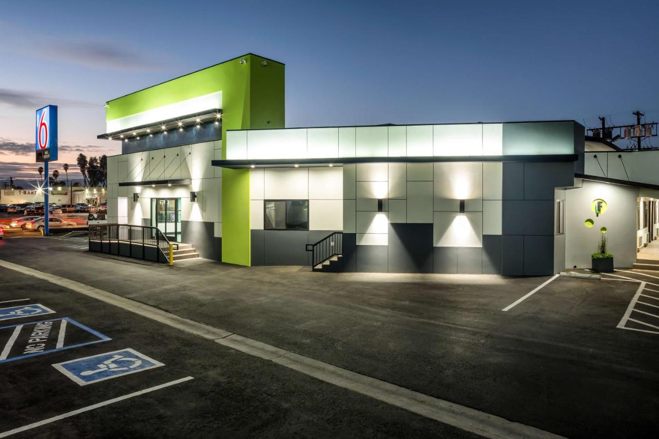 | Motel 6-Canoga Park, CA