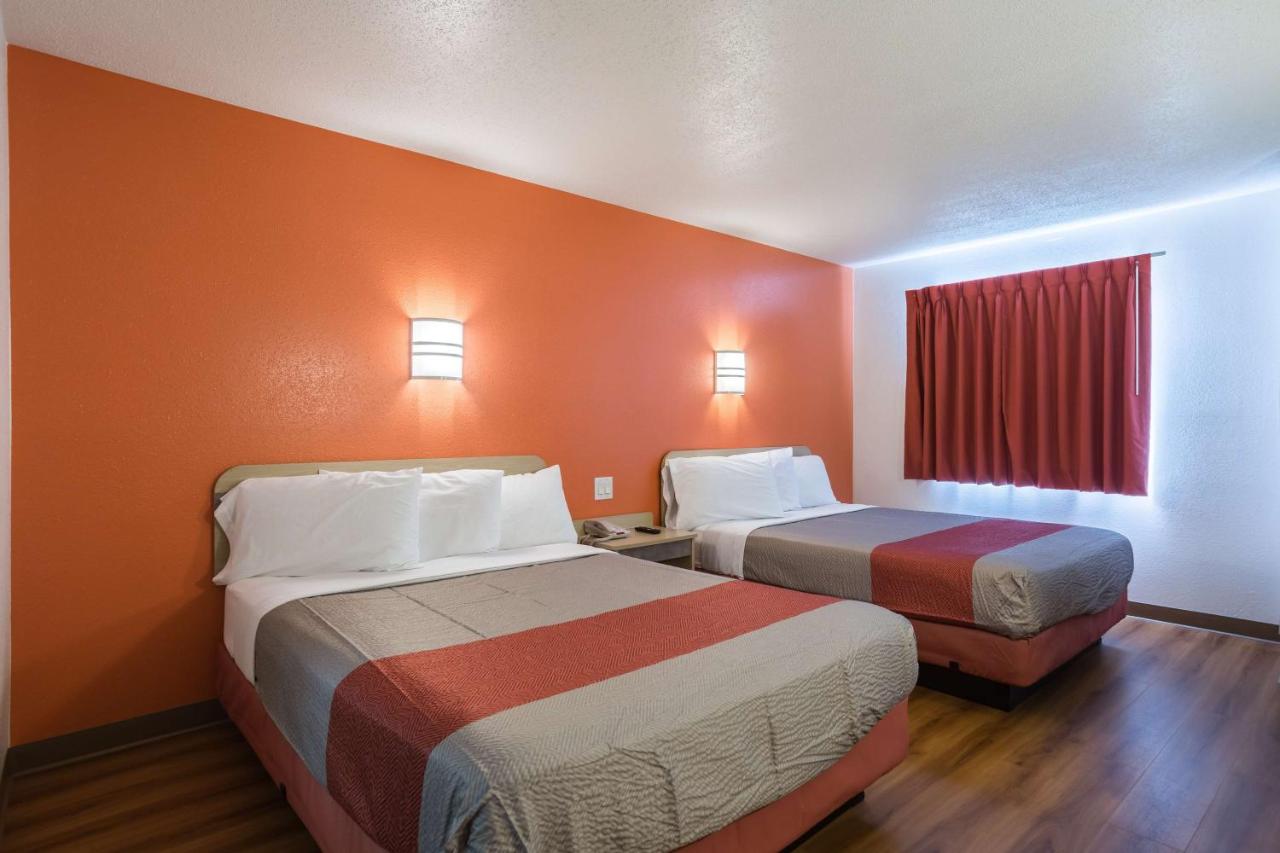 | Motel 6-Dale, IN