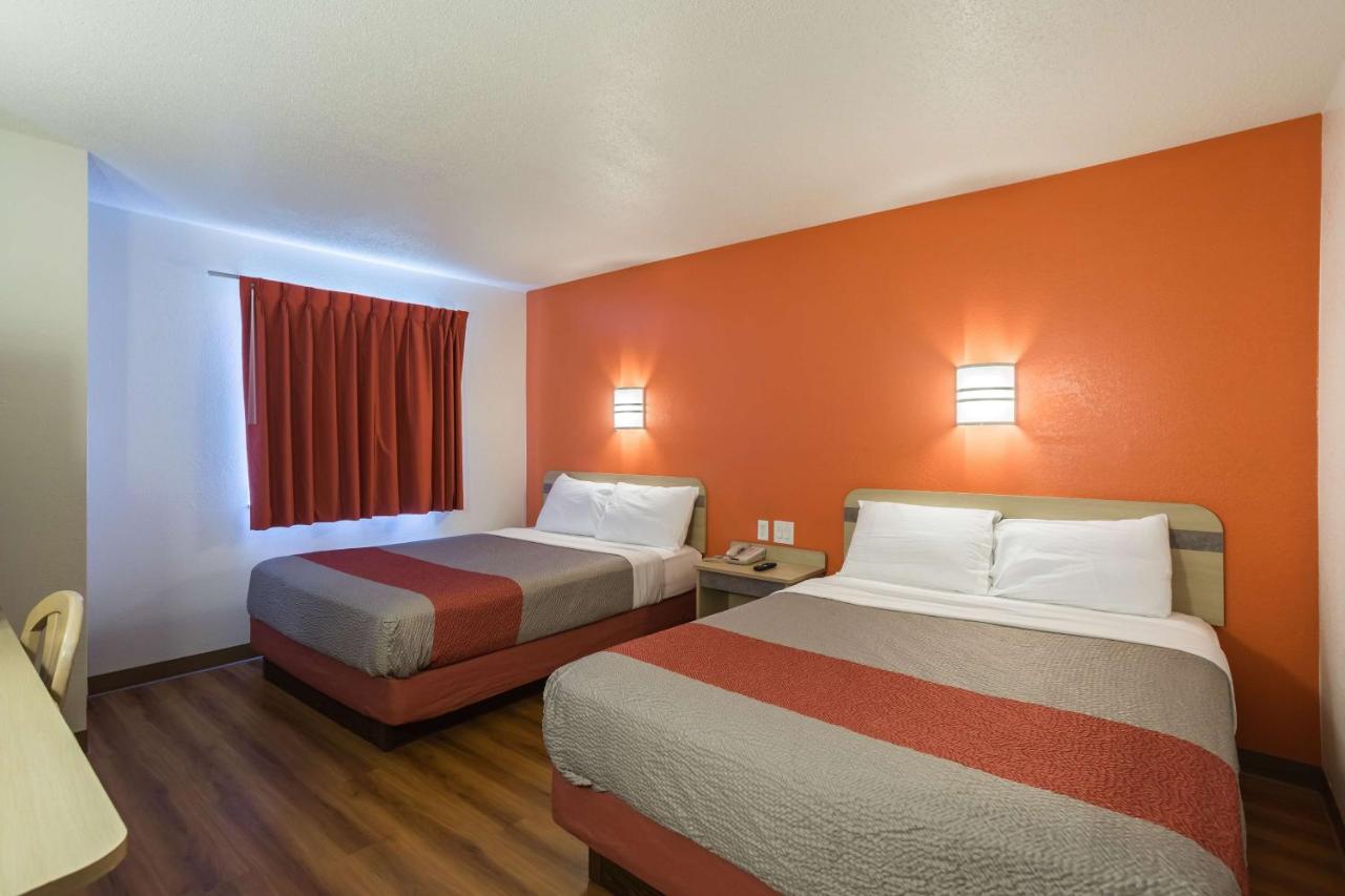 | Motel 6-Dale, IN