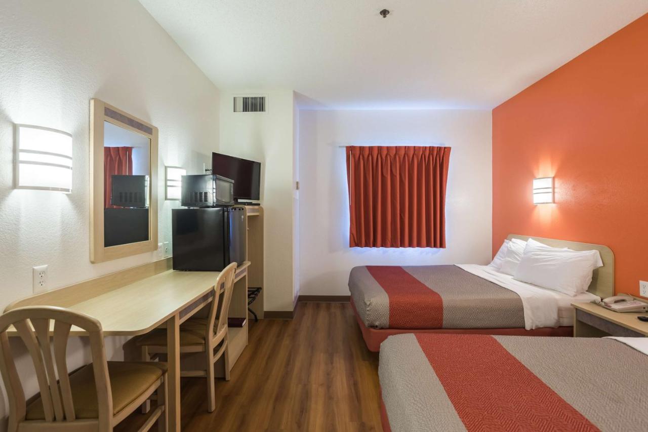 | Motel 6-Dale, IN