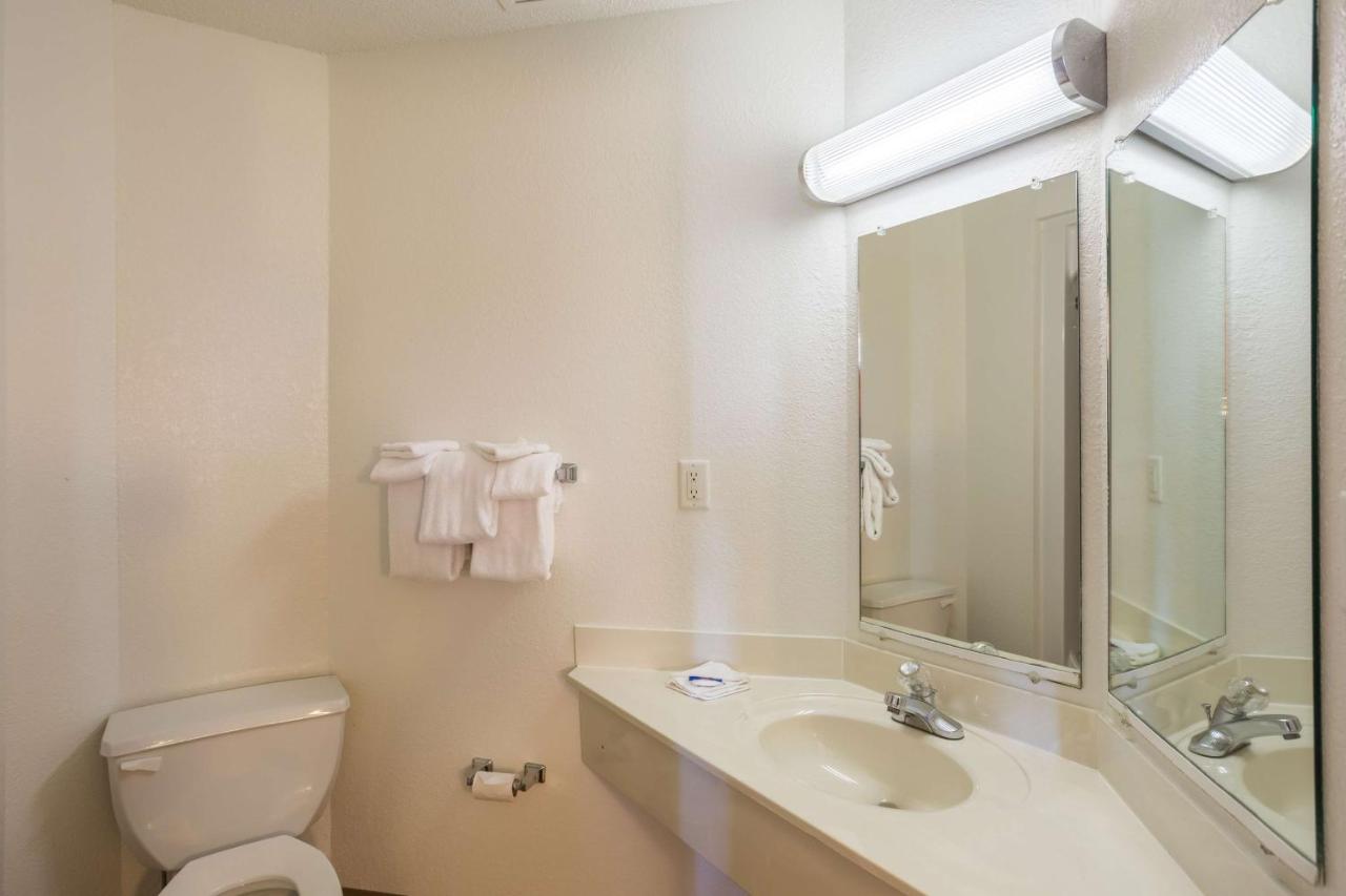 | Motel 6-Dale, IN