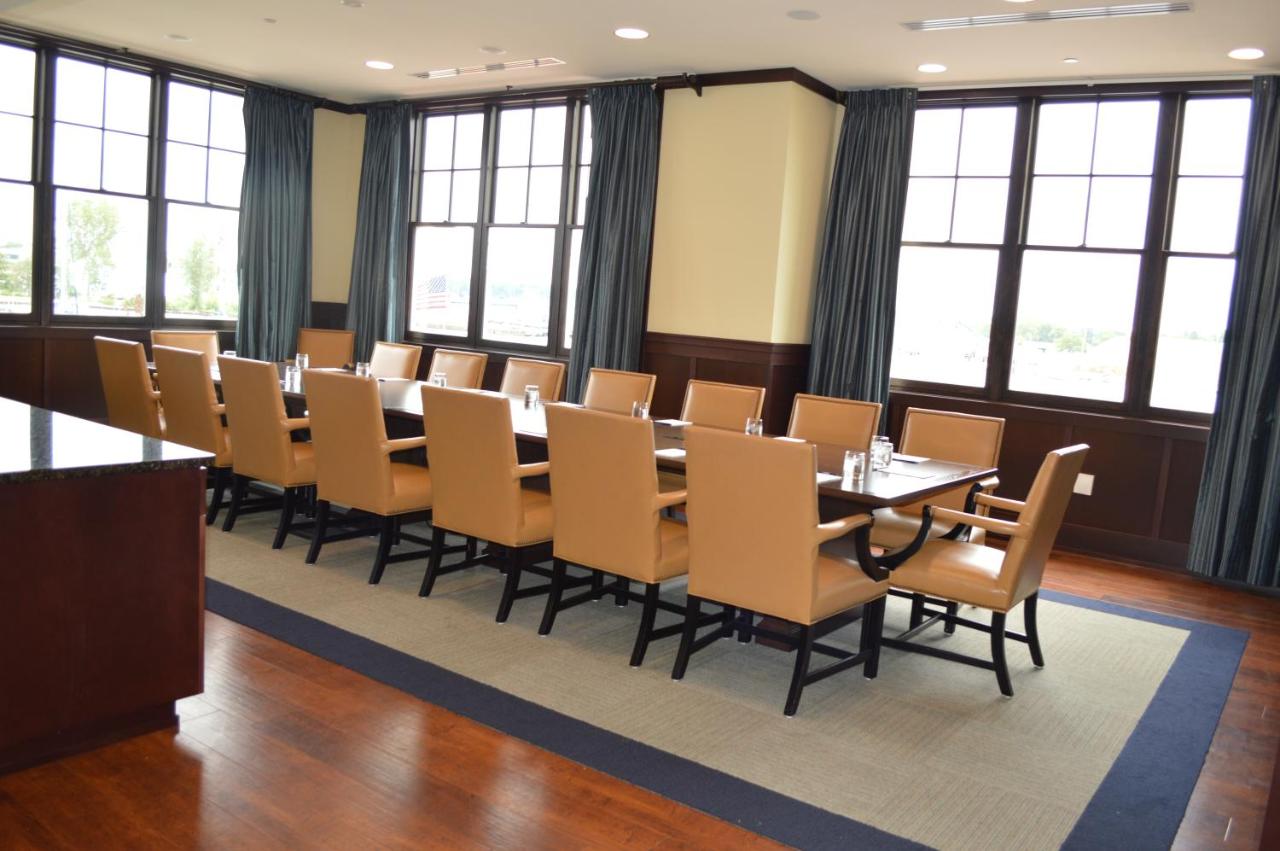 | The Inn At Harbor Shores