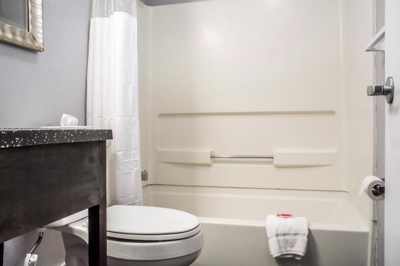 King Room - Non-Smoking at Econo Lodge Brockport