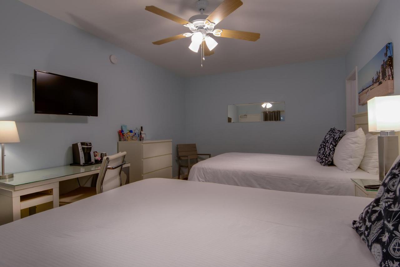 | Bayside Hotel
