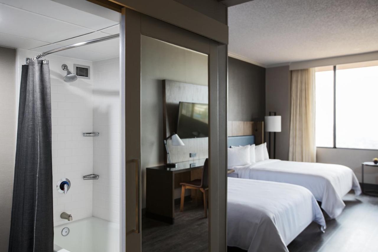 Concierge Two Queens at Sonesta Nashville Airport