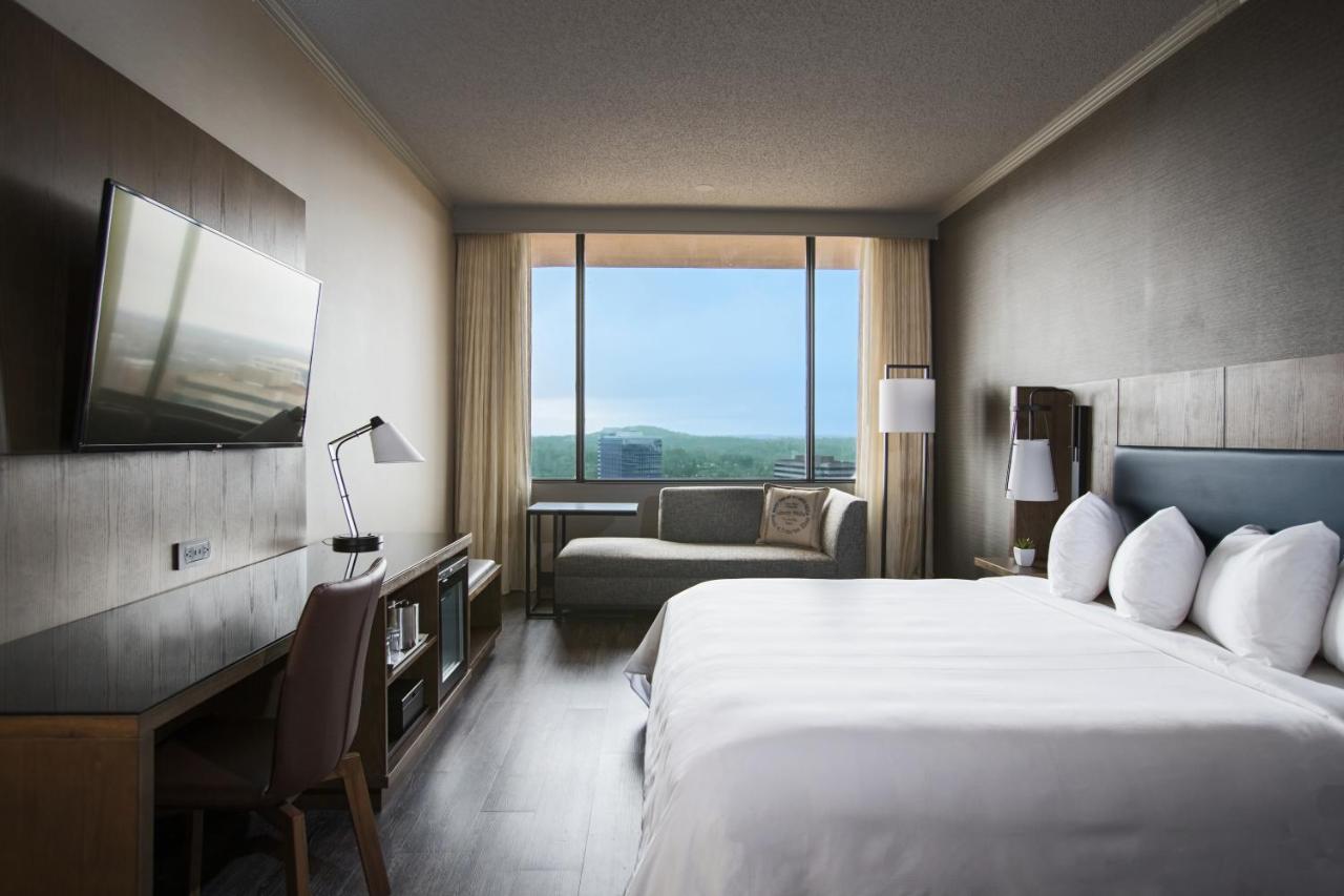 Concierge King at Sonesta Nashville Airport