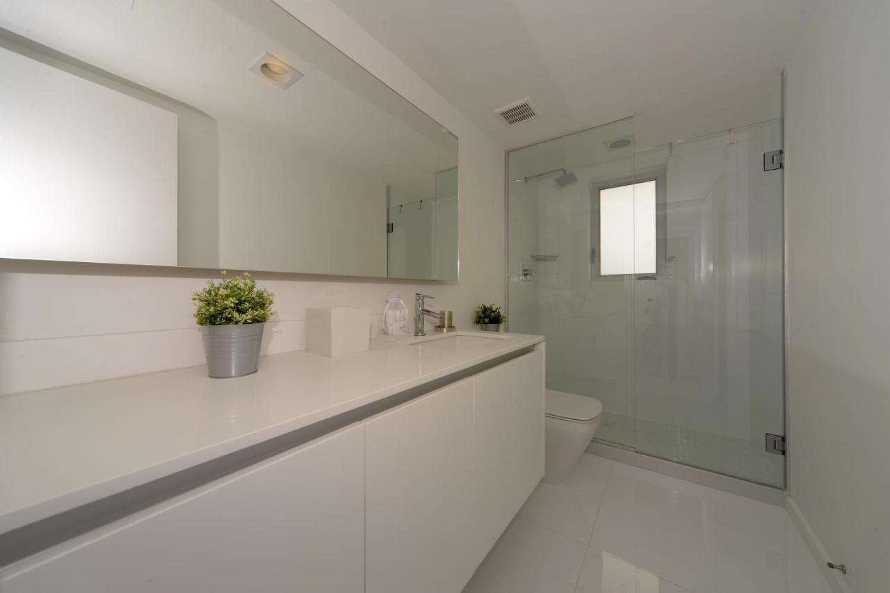 | Beach Haus Key Biscayne Contemporary Apartments