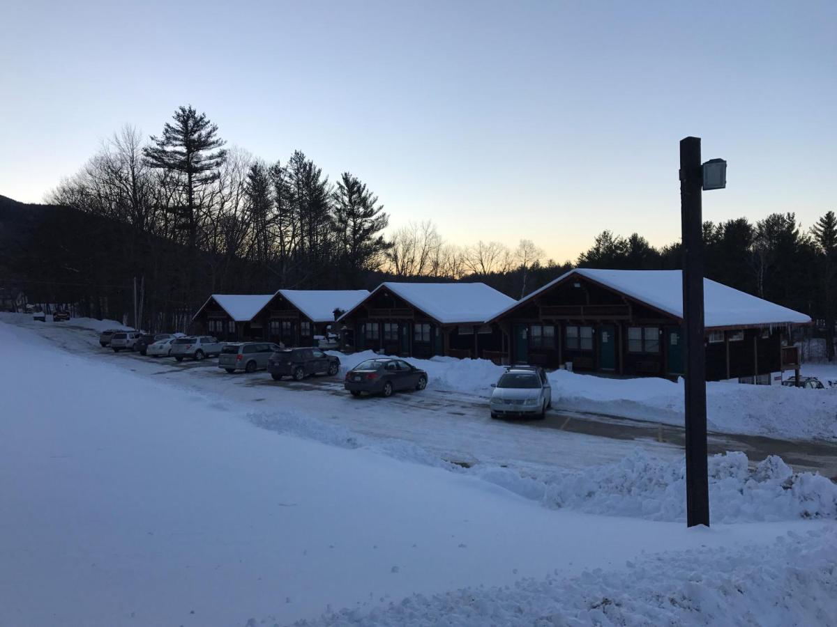 | Swiss Chalets Village Inn